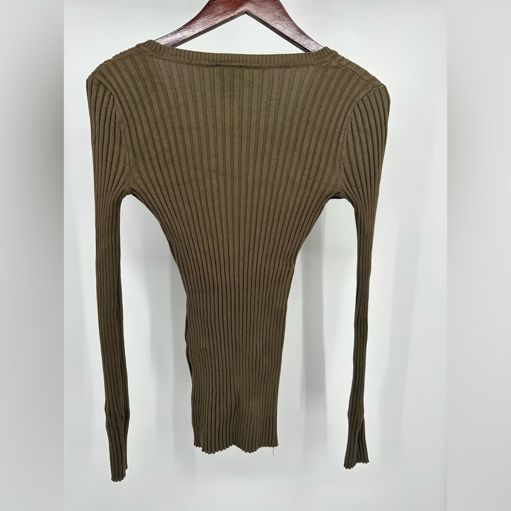 Rue21 Green Ribbed Long Sleeve Blouse - Picture 2 of 3